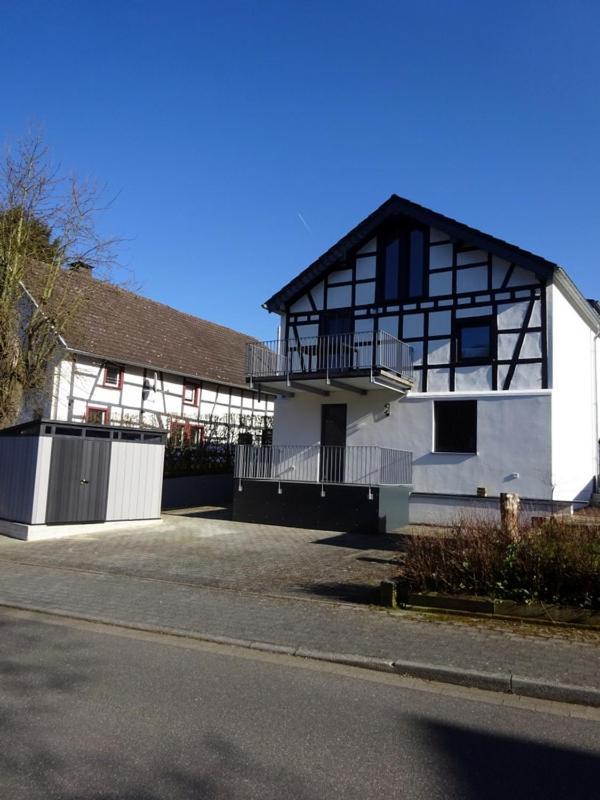 Exklusive, Kernsanierte Ferienwohnung Am Rursee Simmerath Bagian luar foto